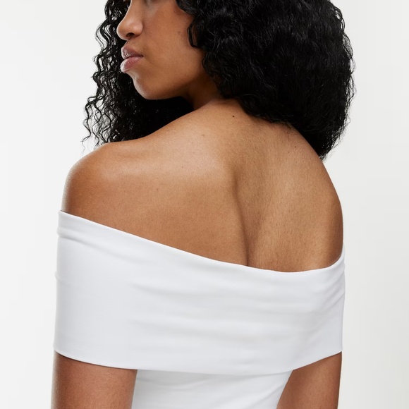 Aritzia Contour Off-Shoulder Sleeveless Hip Top – White (XS) - Picture 5 of 9